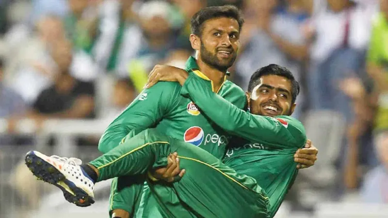 Shoaib Malik advises Babar Azam to step down as captain voluntarily