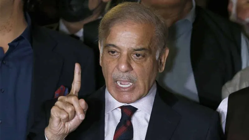 Saqib Nisar banned PML-N projects before 2018 elections: PM Shehbaz