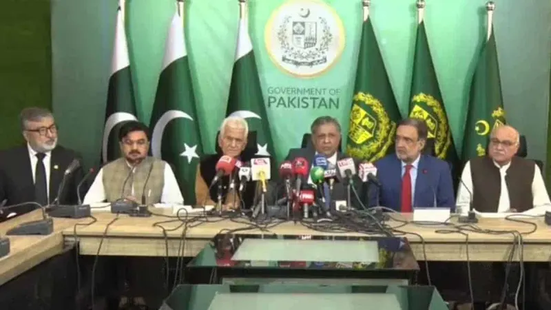 Ruling alliance rejects SC ‘controversial’ bench on bill clipping CJP’s powers