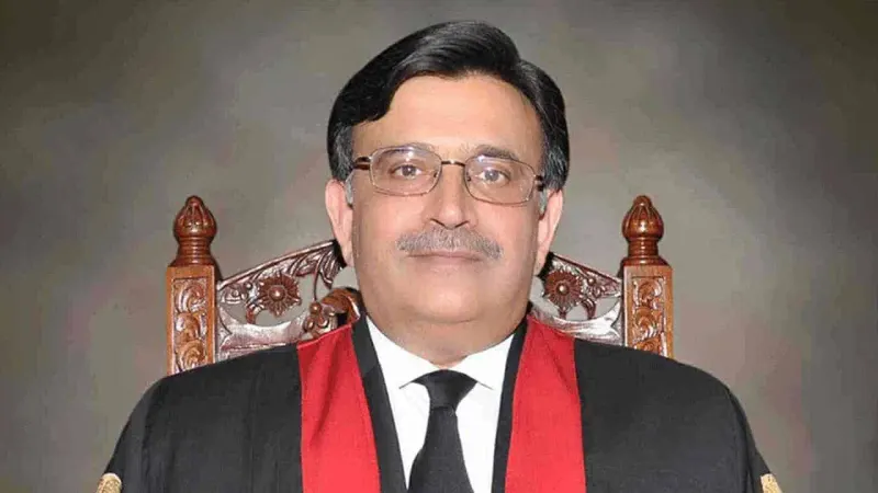 'Good to see you: CJP Bandial clarifies his cordial greeting to EX PM Imran Khan after backlash