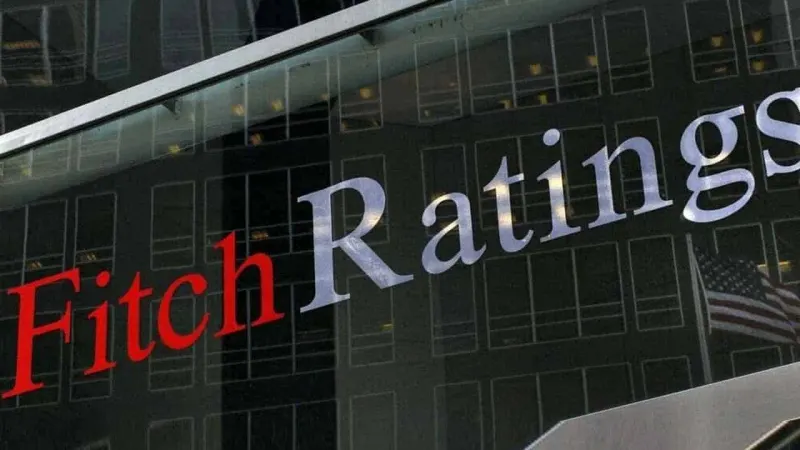 Fitch: Pakistan needs to Repay $3.7 Billion Debt by June