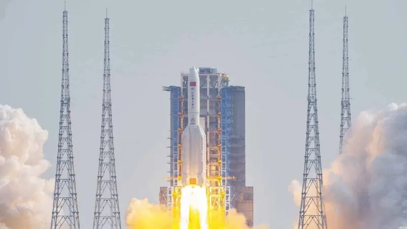 Mystery Chinese spacecraft returns to Earth after 276 days
