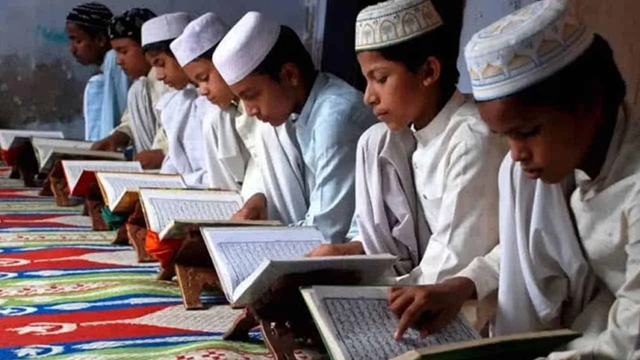 Pakistani Madrassa Broke World Record by Producing 1 Million Hafiz e Quran