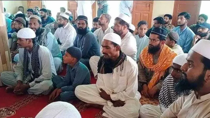 50 Hindus convert to Islam in Mirpurkhas