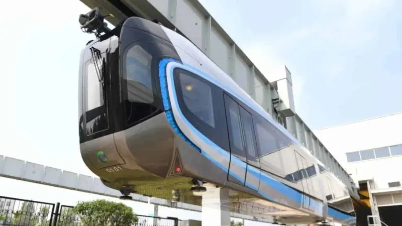 Experience Futuristic Commuting and Sightseeing with Wuhan's New Air Train 'Optics Valley Photon