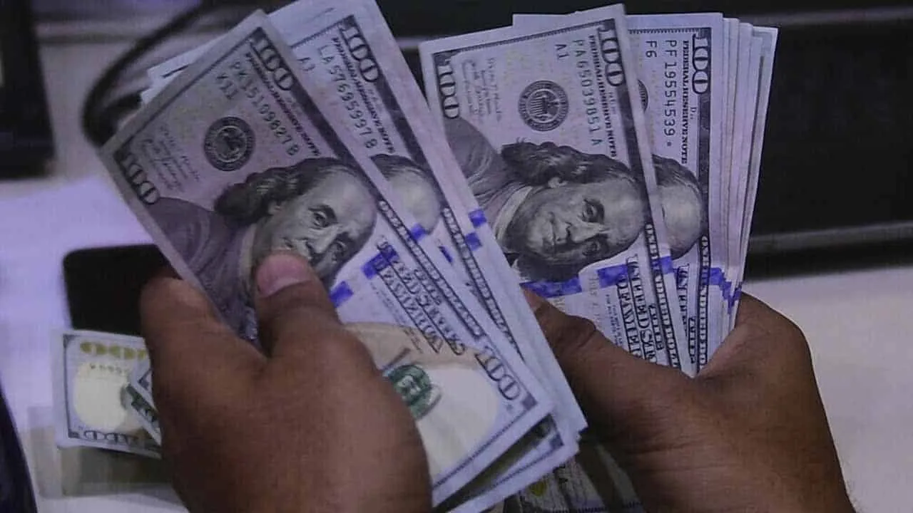 Intra-day update: rupee registers marginal gain