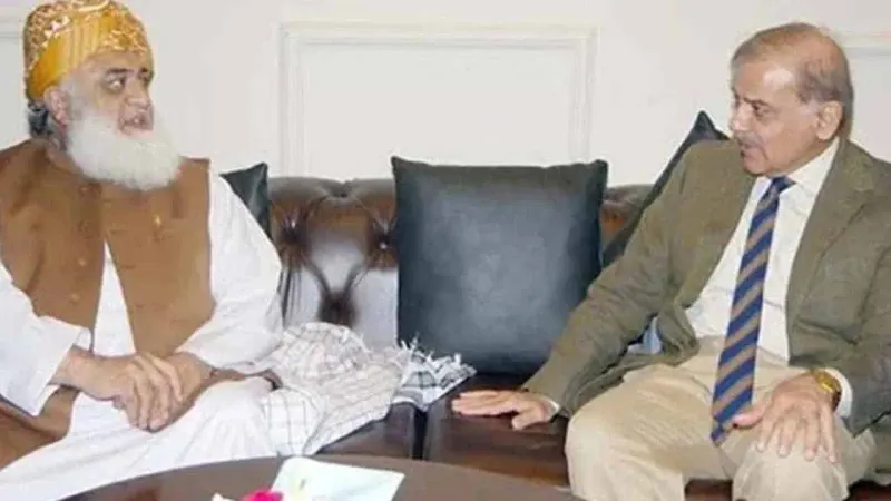 PM Shehbaz Sharif, Fazlur Rehman discuss political issues