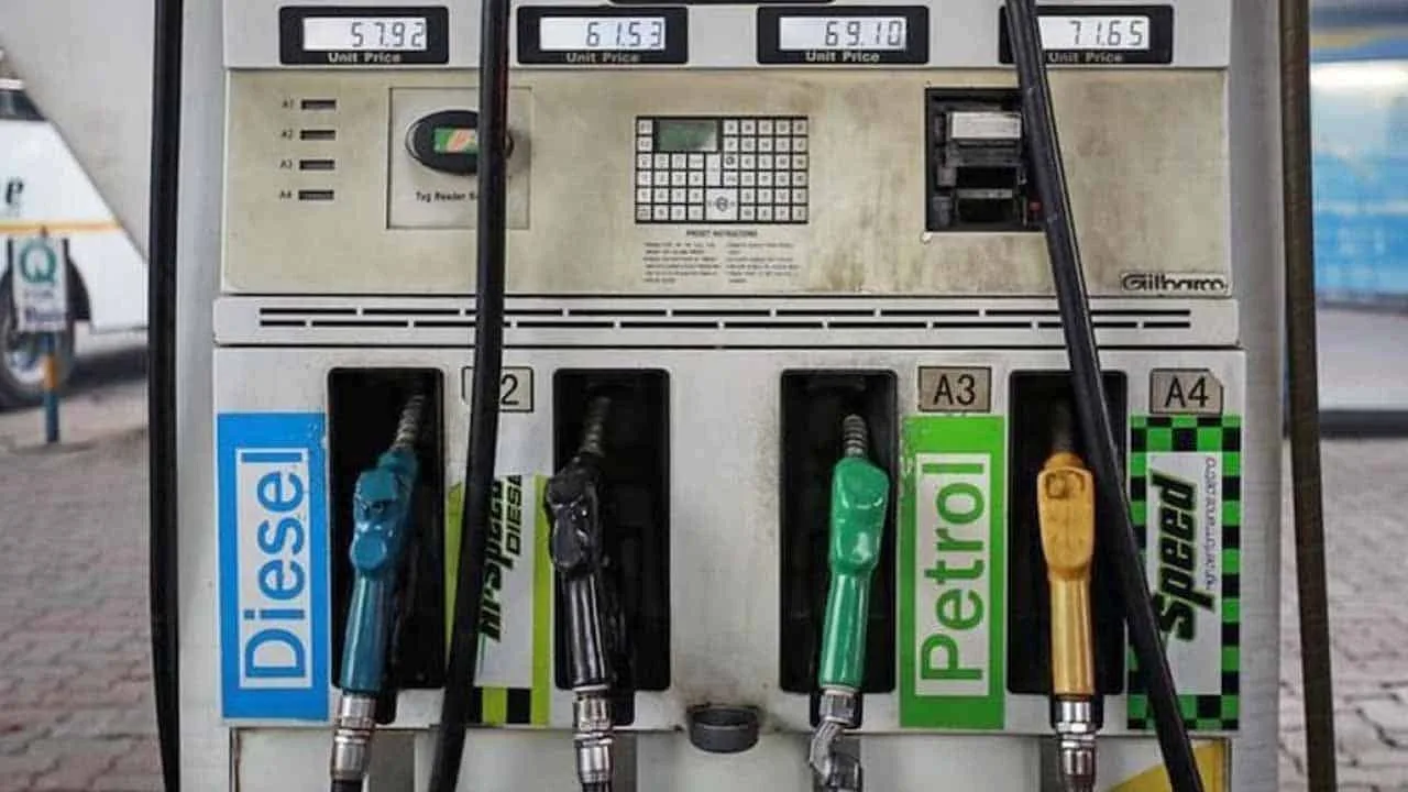Petrol price in Pakistan likely to go down by Rs3-5 from June 16