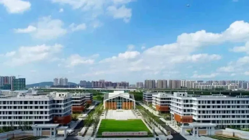 Chinese university offers scholarships for Pakistani students