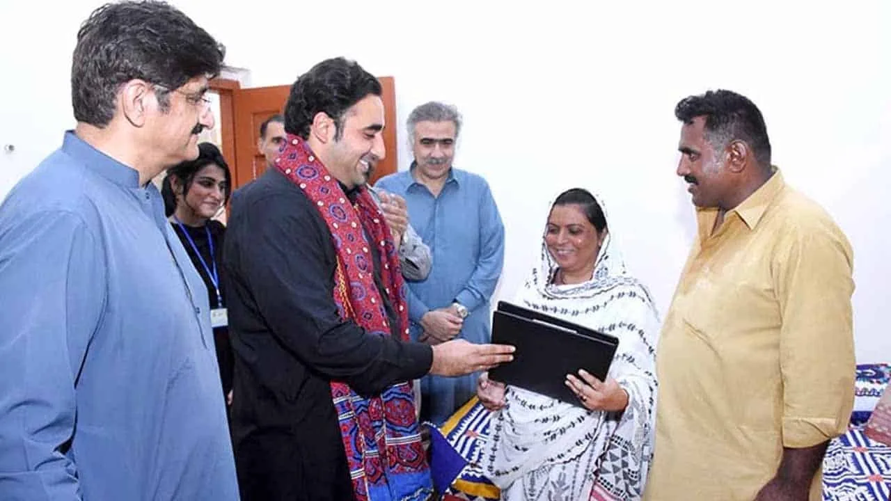 Bilawal Bhutto announces to construct 2m houses for flood victims