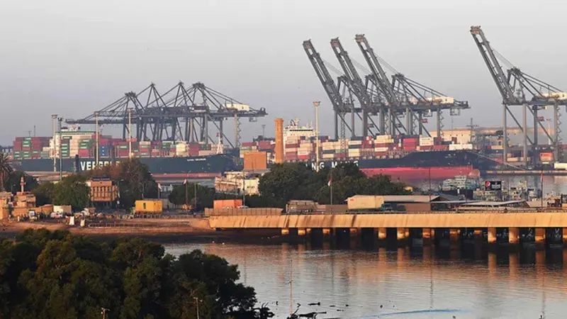 Cabinet panel approves deal with UAE to build cargo terminal at Karachi port