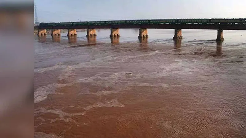 india releases 1,85,000 cusecs water into ravi river