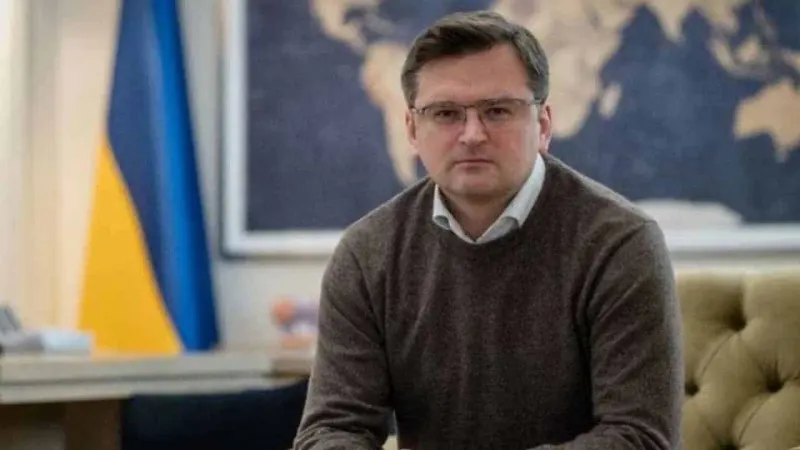 Ukraine's Foreign Minister Arrives in Pakistan
