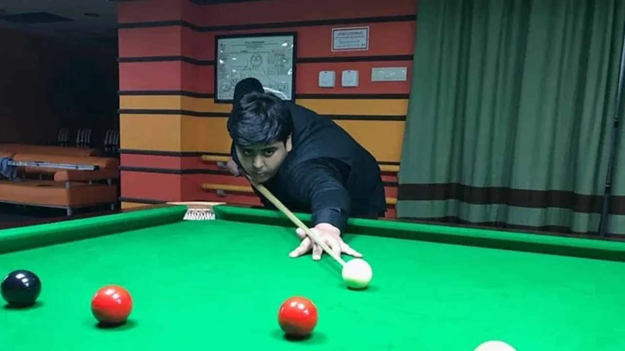 Pakistan’s Hamza Ilyas Defeat Indian opponent in World U21 Snooker Championship