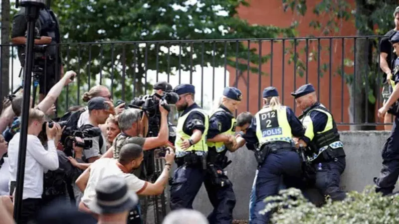 Kuwait decides to print 100,000 copies of Holy Quran in Swedish language after desecration incident