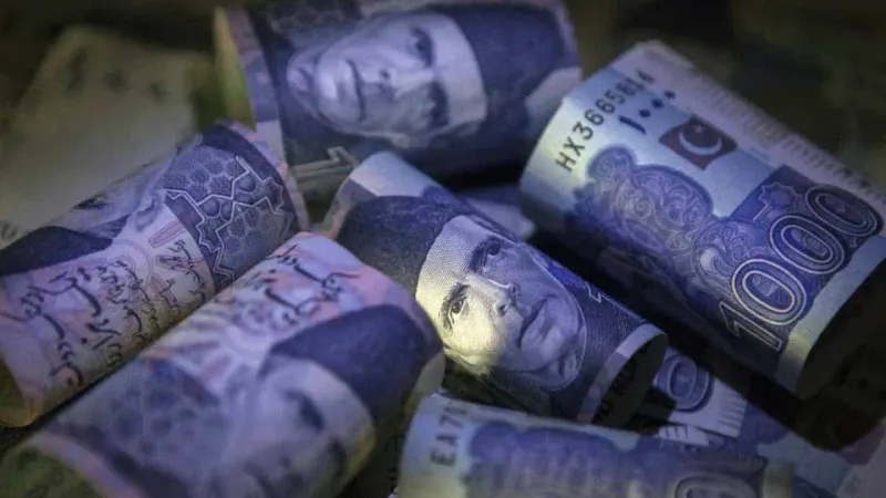 Intra-day Update: rupee sustains losses against US dollar