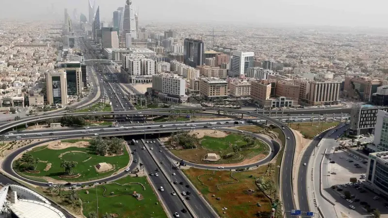 Here’s a List of Professions Eligible to Apply for a Family Visit Visa in Saudi Arabia