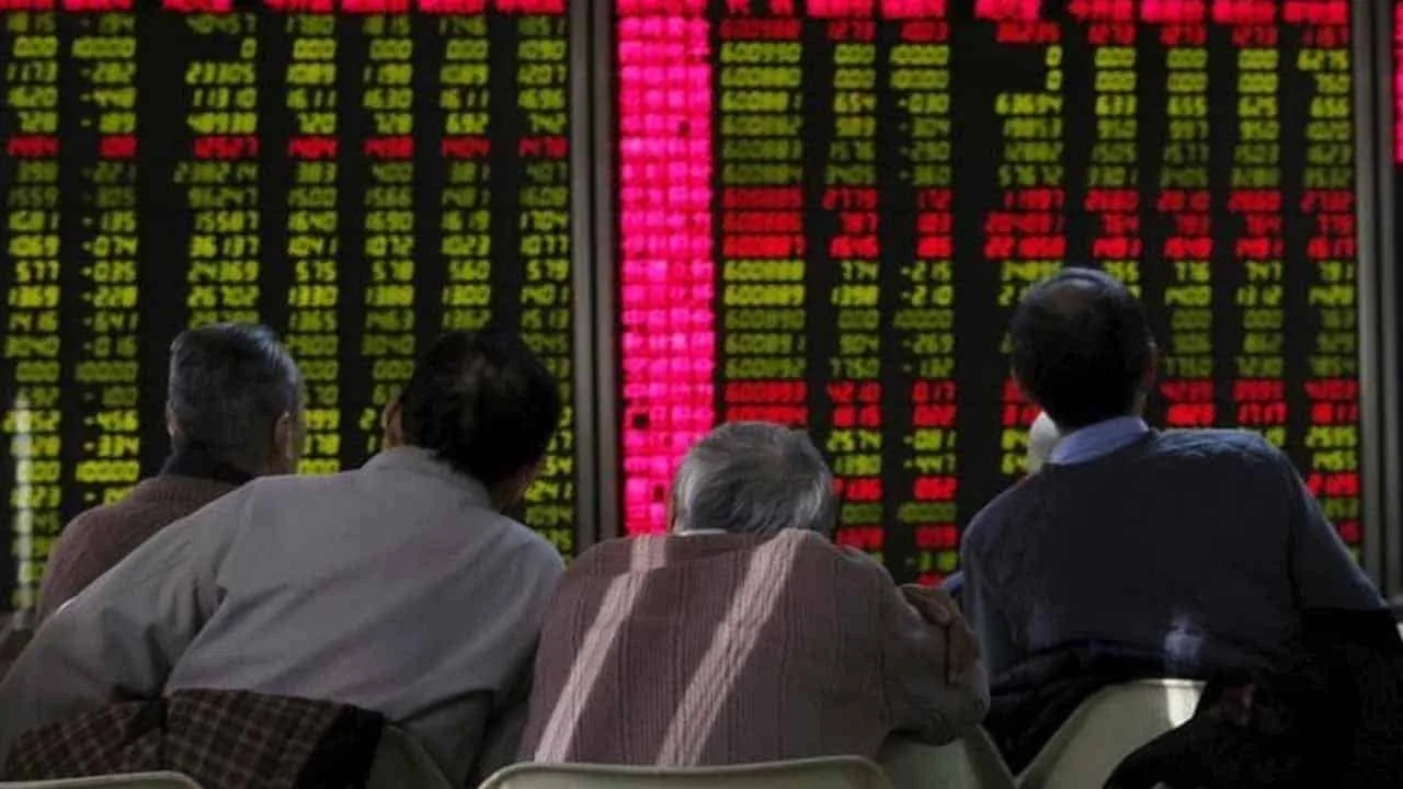 KSE-100 Index Surpasses 49,000, Gains Over 550 Points