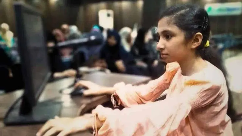 10 Year Old Amna Amir Has Become An Assistant Teacher At Karachi University