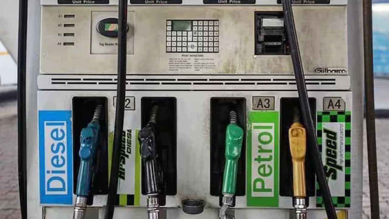 Petrol, diesel likely to cross Rs300 for first time in country’s history