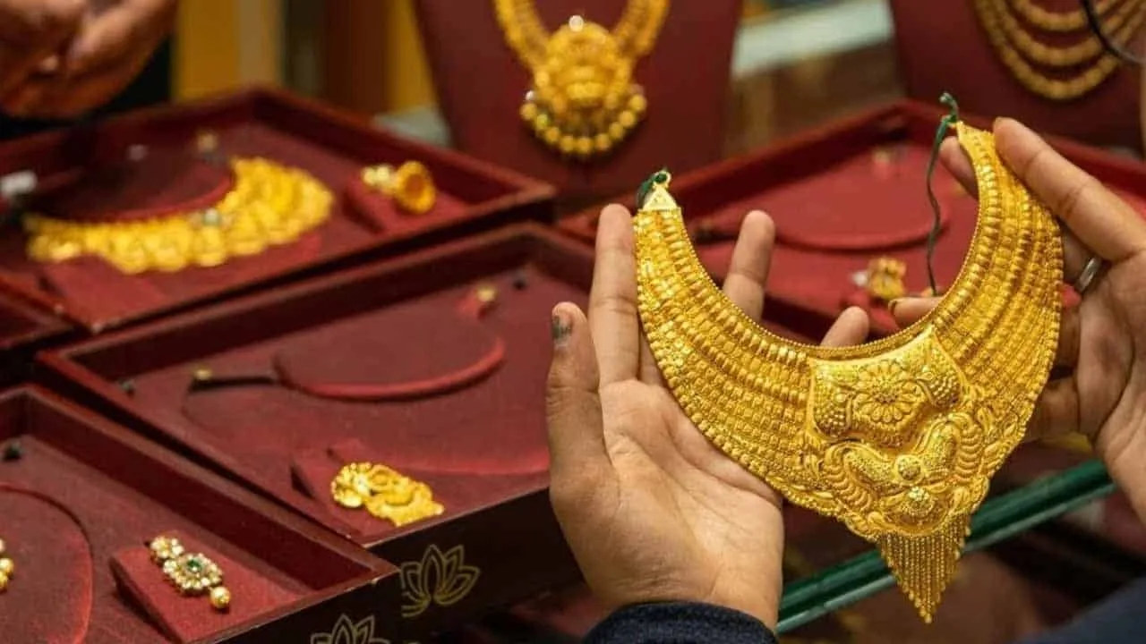 Gold price witnesses major increase in Pakistan