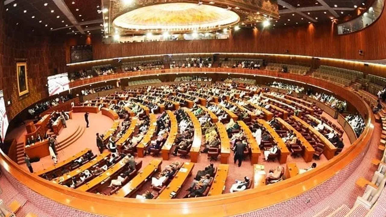Pakistan parliament to be dissolved today