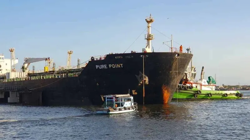 Pakistan suspends import of Russian crude oil