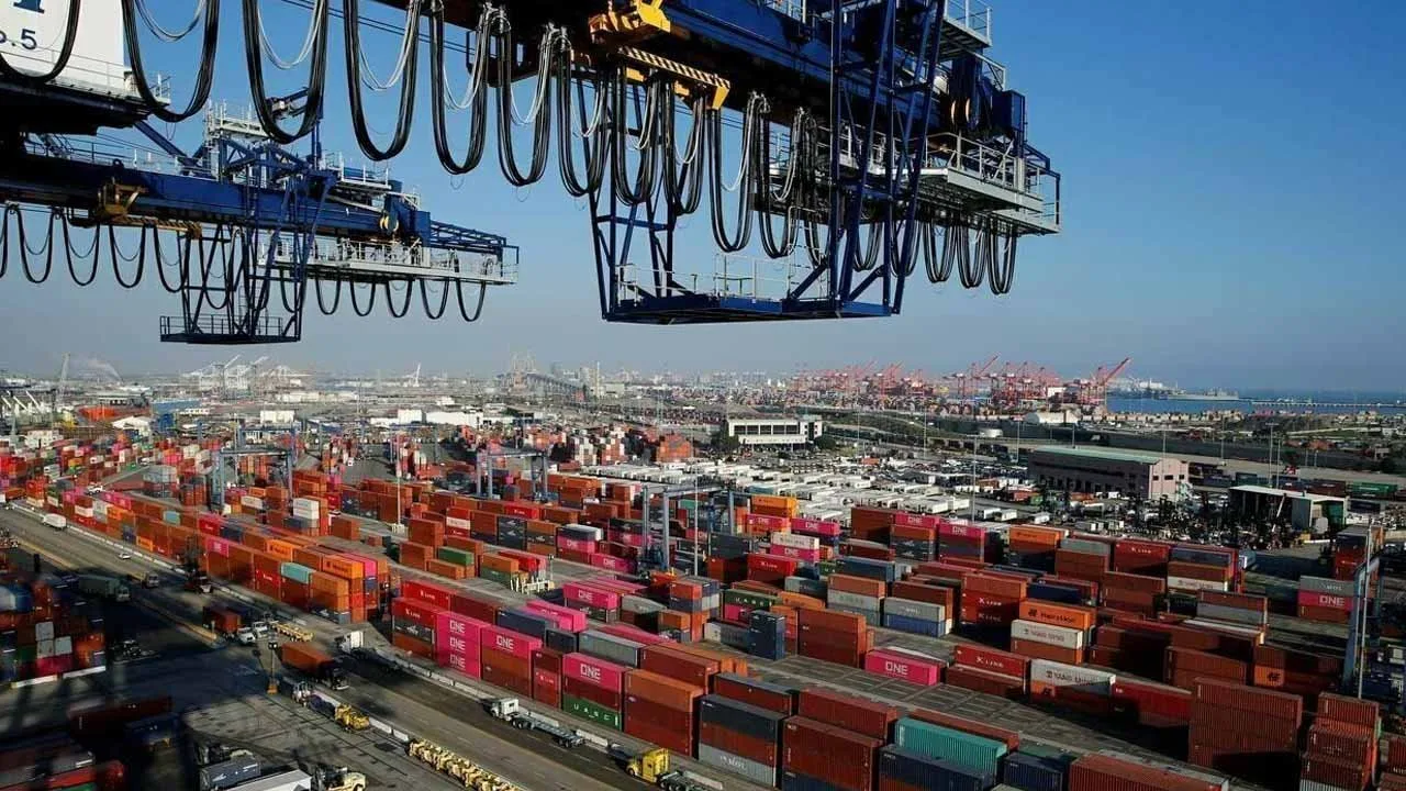 Trade Deficit Narrows as Exports and Imports Witness Significant Decline in July