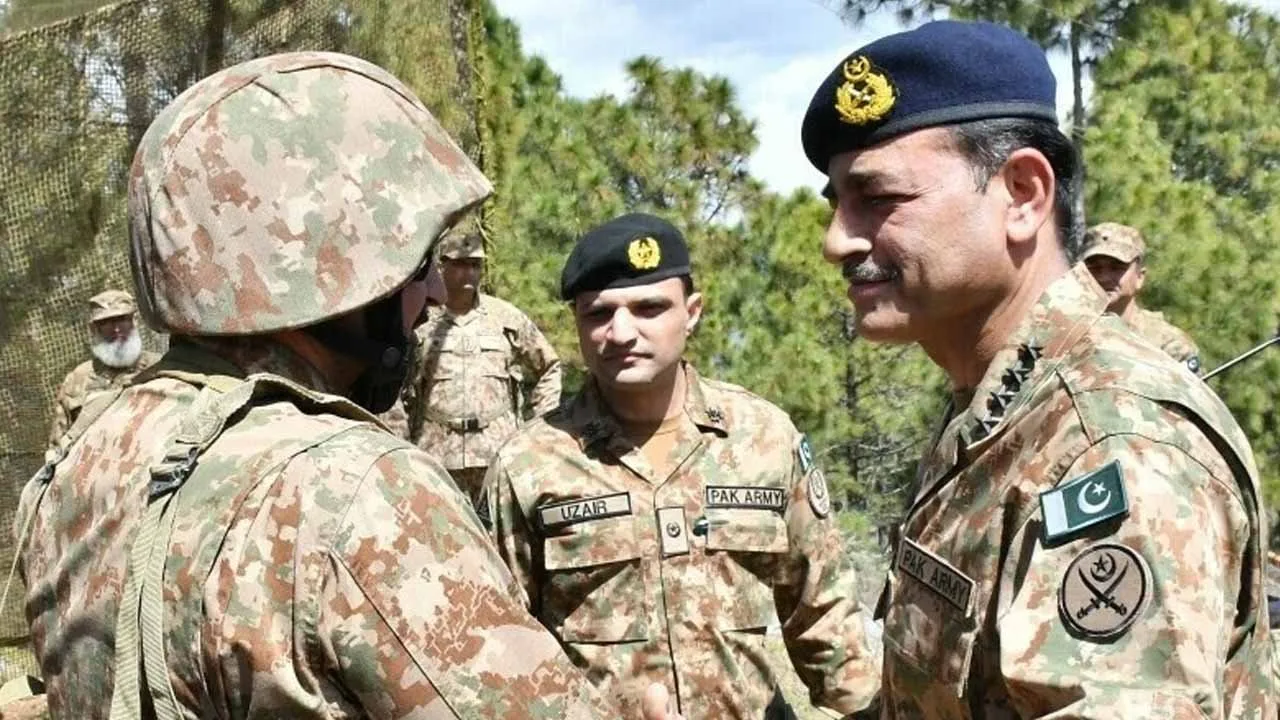 COAS terms junior leaders backbone of Pak Army