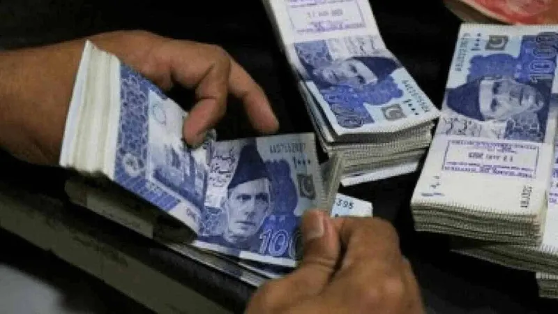 Open market: rupee sees strong recovery against US dollar