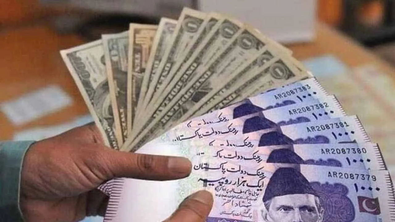 Pakistani rupee makes significant recovery against dollar in open market