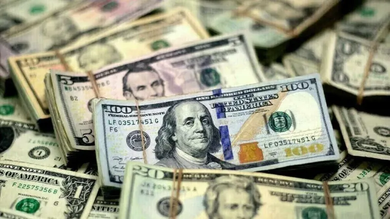 Open-market: rupee strengthens further against US dollar