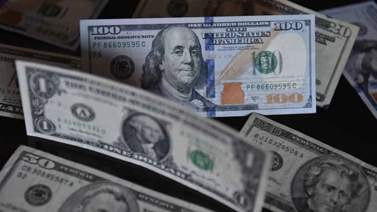 Rupee continues winning streak against US dollar