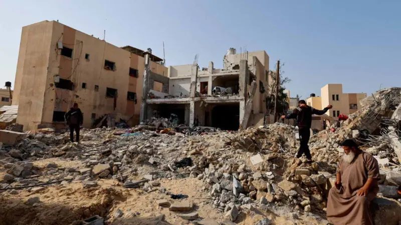 Israel bombs Gaza, prepares ground invasion amid Russia warning