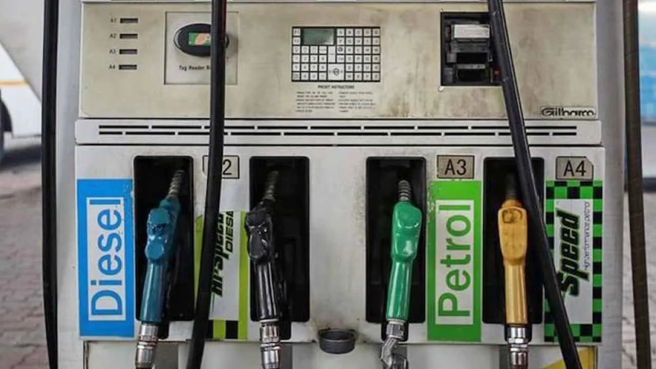 Petrol price likely to drop by Rs35 per litre