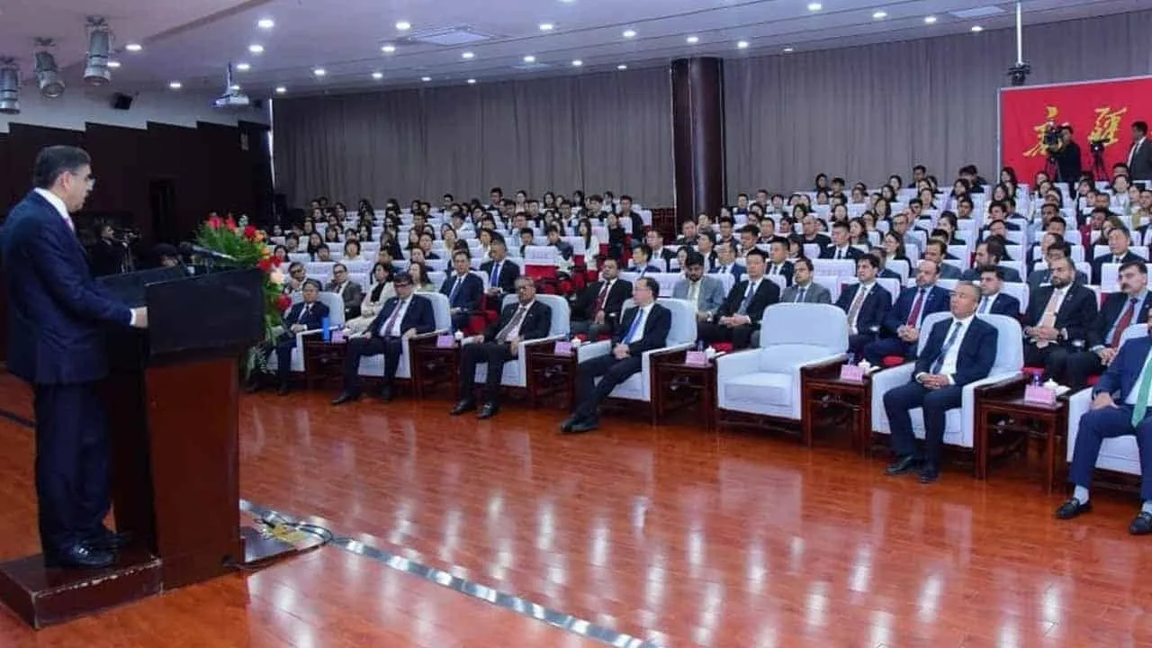 Pakistan to work with China on GB-Xinjiang economic linkages: PM