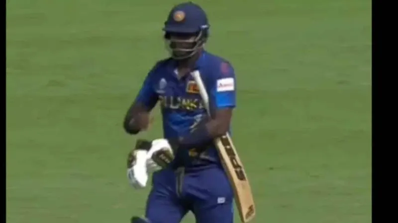 Watch: Kane Williamson, Trent Boult engage in funny banter with Angelo Mathews