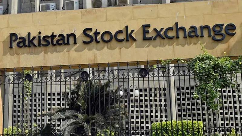 PSX KSE-100 index crosses 53,600 points milestone