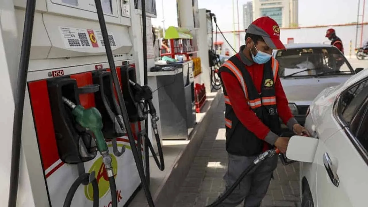 Fuel Prices may drop in Pakistan