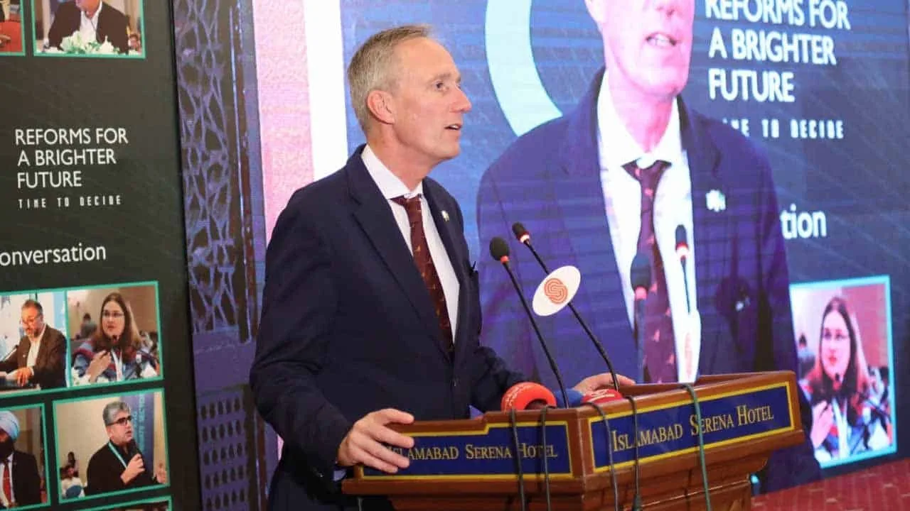 World Bank Says Pakistan's Economy Stuck in Slow Growth