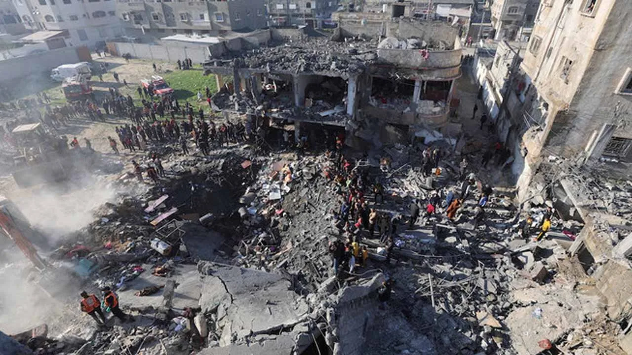 Israel kills 100 Gazans in a single day: health ministry