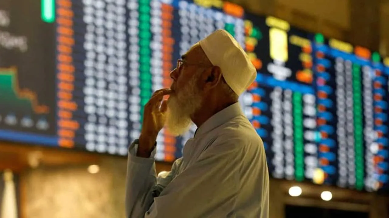 PSX in recovery mode, gains over 900 points in intraday trade