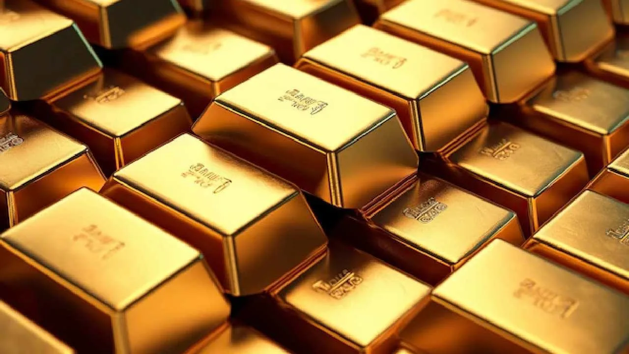 Gold rates have decreased to Rs.243050/- per tola on 22 May