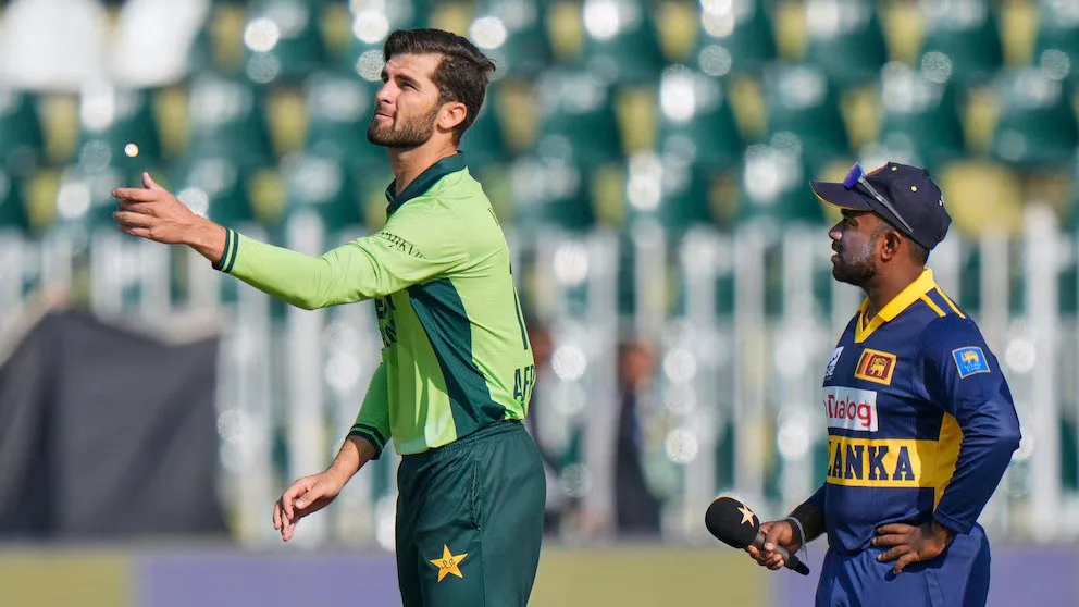 Sri lanka wins toss