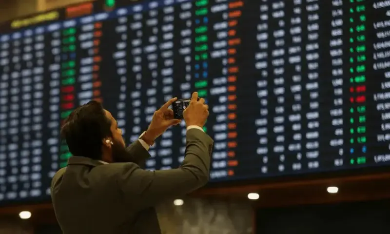 kse 100 record high