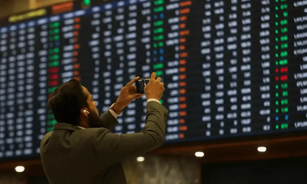 kse 100 record high