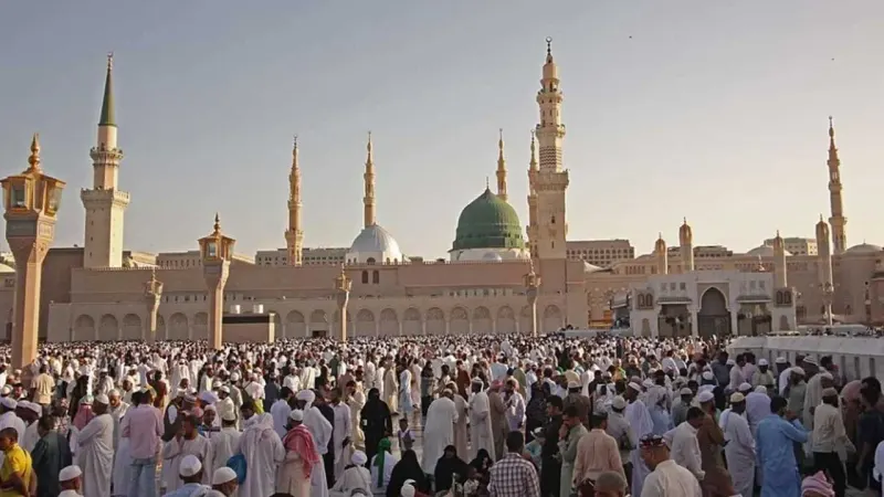 Saudi Arabia Announces Eid ul Fitr on March 20 After Shawwal Moon Not Sighted