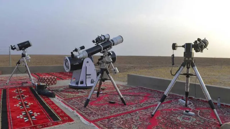 Eid ul Fitr: Ruet-e-Hilal Committee to meet today to sight Shawwal moon