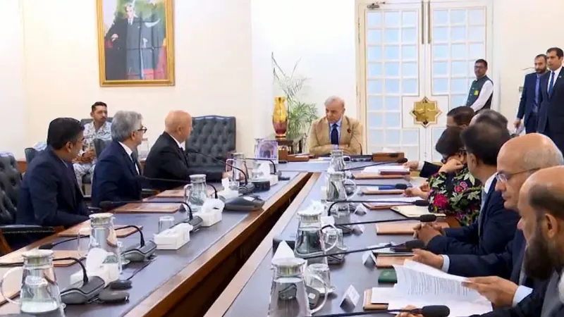 Govt committed to facilitating global investors, especially in IT sector: PM