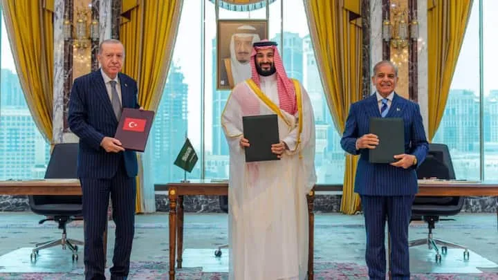 Houthi attacks on Saudi Arabia could trigger Makkah defence pact, warns Pakistan